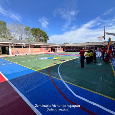 390 estudiantes del Seminario Menor de Popayán, sede primaria, beneficiados con la adecuación de dos canchas múltiples. - 13
