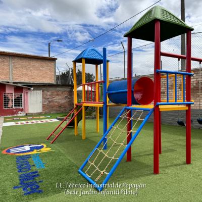 Parque infantil y baterías sanitarias para los 499 estudiantes de la I.E. Técnico Industrial de Popayán, sede Jardín Infantil Piloto.   - 3-2